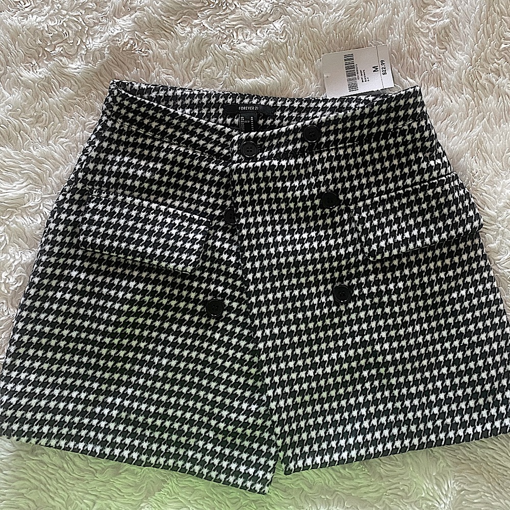 Mini Skirt Perfect For Date Night,Work,Brunch Etc.